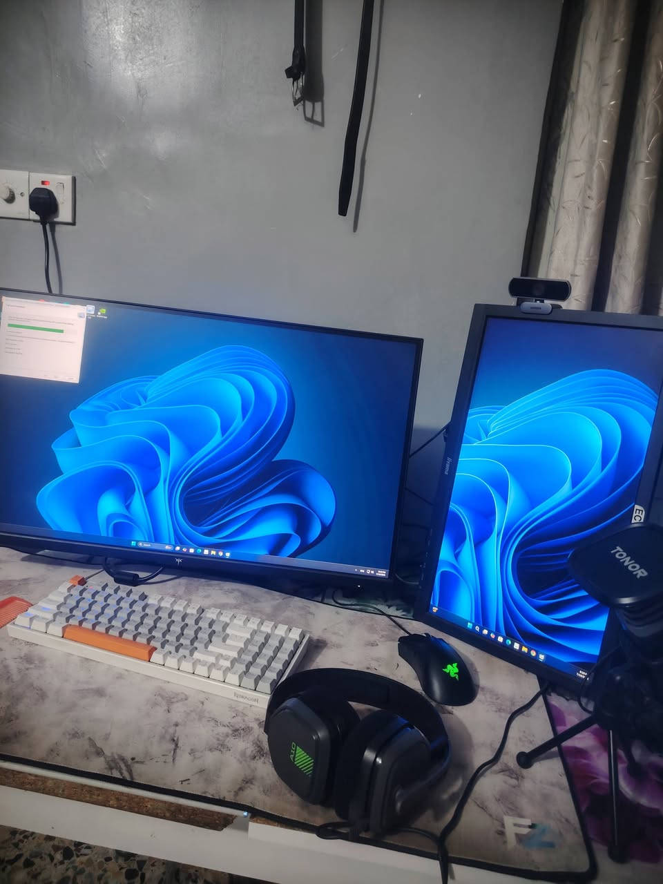 بيسي كامل ملحقات
أخذته جديد قبل شهر لمواصفات كلها بل  صور بل وصل
I5 14500k
Rts 5060 
SSD 1T
Windows
هاي مواصفات لكيس لباقي بل وصل 
كارتون موجود

ولوصل موجود

  2300 وبيها مجال

سبب البيع  ضرف

مكاني بغداد زعفرانيه ماعندي توصيل

رقمي للتواصل

***********

