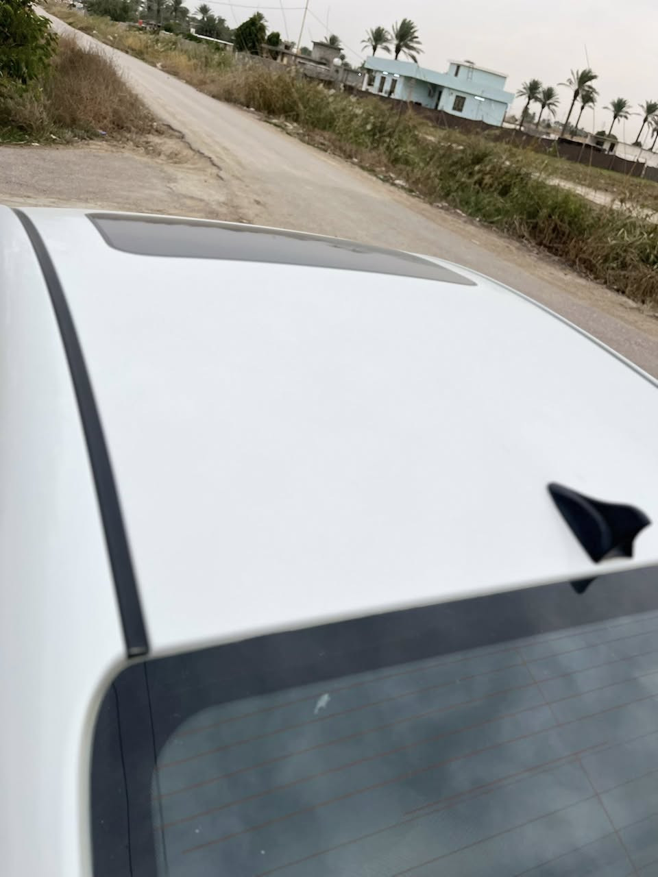 سلام عليكم 

سيراتو موديل 18 فول على البصمه 
مكينه 2000
مكفوله كفاله عامه ماعدا الي بجاملغ الخلفي موجوده صورته بل منشور
مراوس كورلا هايبرد 24 او 25 
***********
