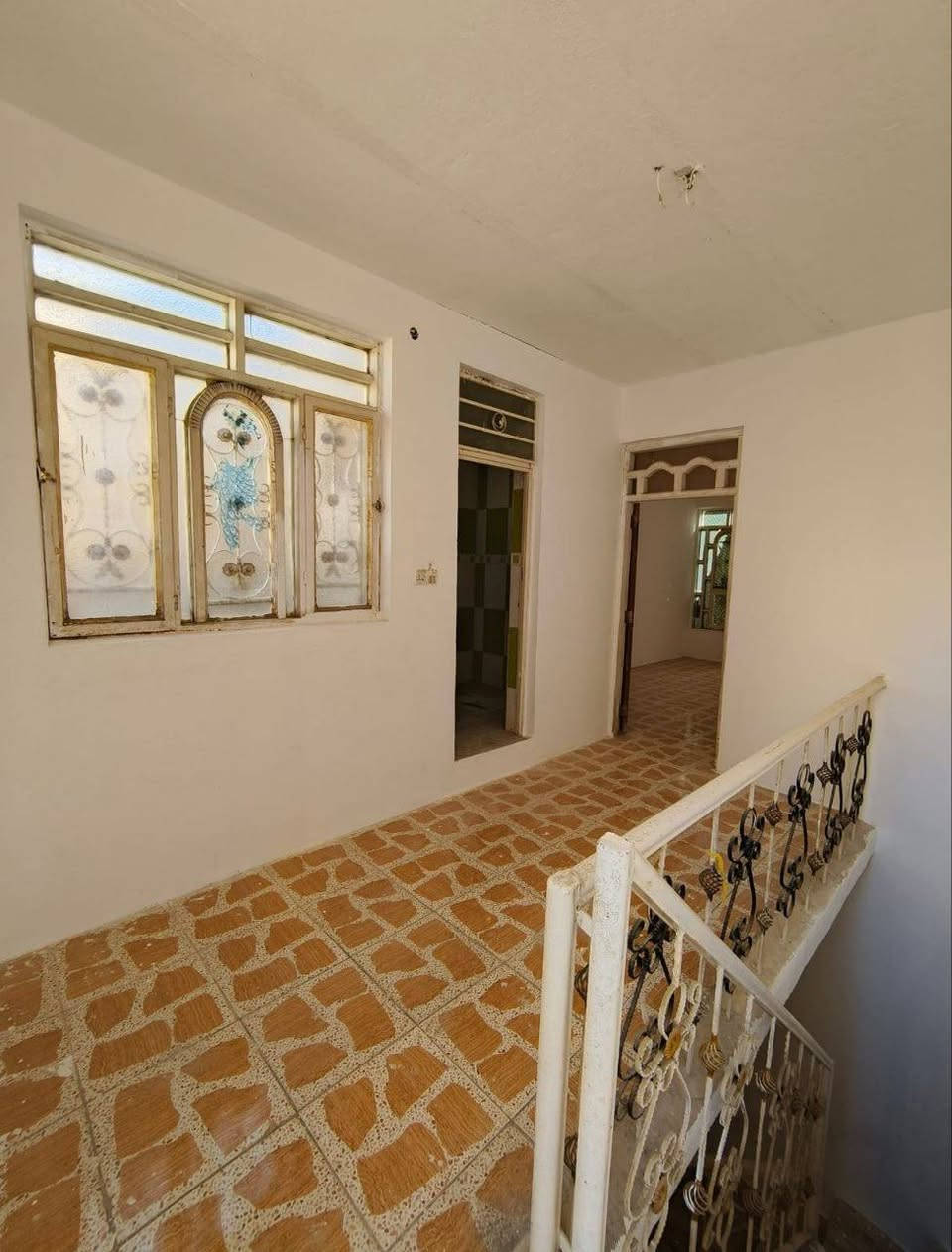 #يالله
بيت للبيع 
مساحته 100 متر 

طابو صرف 
البيت فارغ جاهز للسكن 

العنوان"حي النداء  شارع عشرين 
البيت عكاده شيلمان الاوكراني 

#طابقين 
#الطابق_الاول"استقبال وصاله ومطبخ وغرفة وصحيات
 
#الطابق_الثاني"غرفه جبيره وصحيات 

السعر 80 وبيه مجال للشراي 

الاتصال ع الارقام التاليه أو مراسلتنا عبره الواتساب
***********
***********

#ملاحظه"لدينا جميع البيوت والقطع الأراضي بأسعار مناسبة 

#وجاهزين"لعرض عقاركم عندنا
