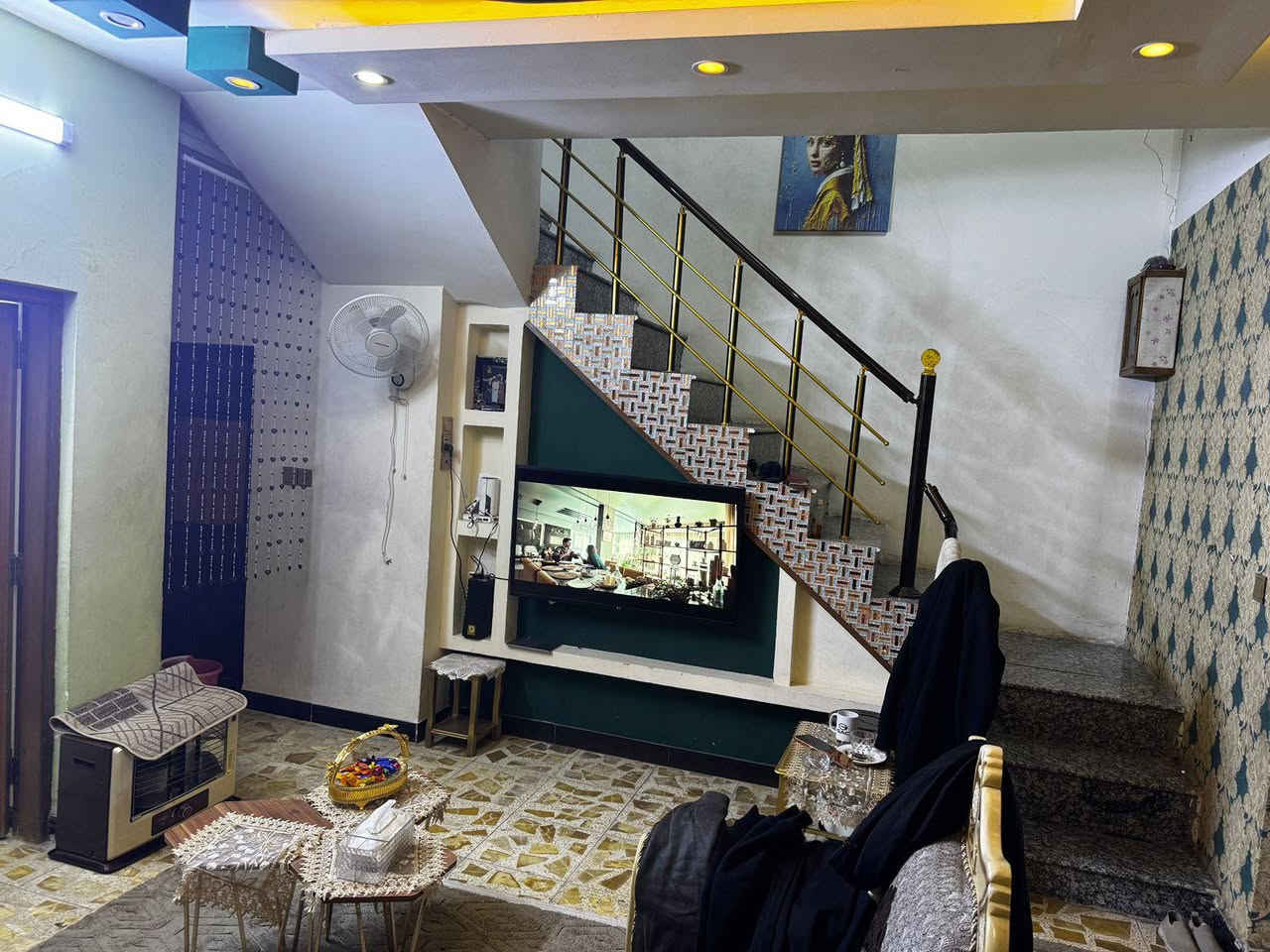 السلام عليكم بيت للبيع مساحه 150متر واجهه 7ونص نزال 20 بالمواصلات الاولى للاستفسار على هذه رقم*********** مكتب المحياوي للعقار محمود الحجامي
