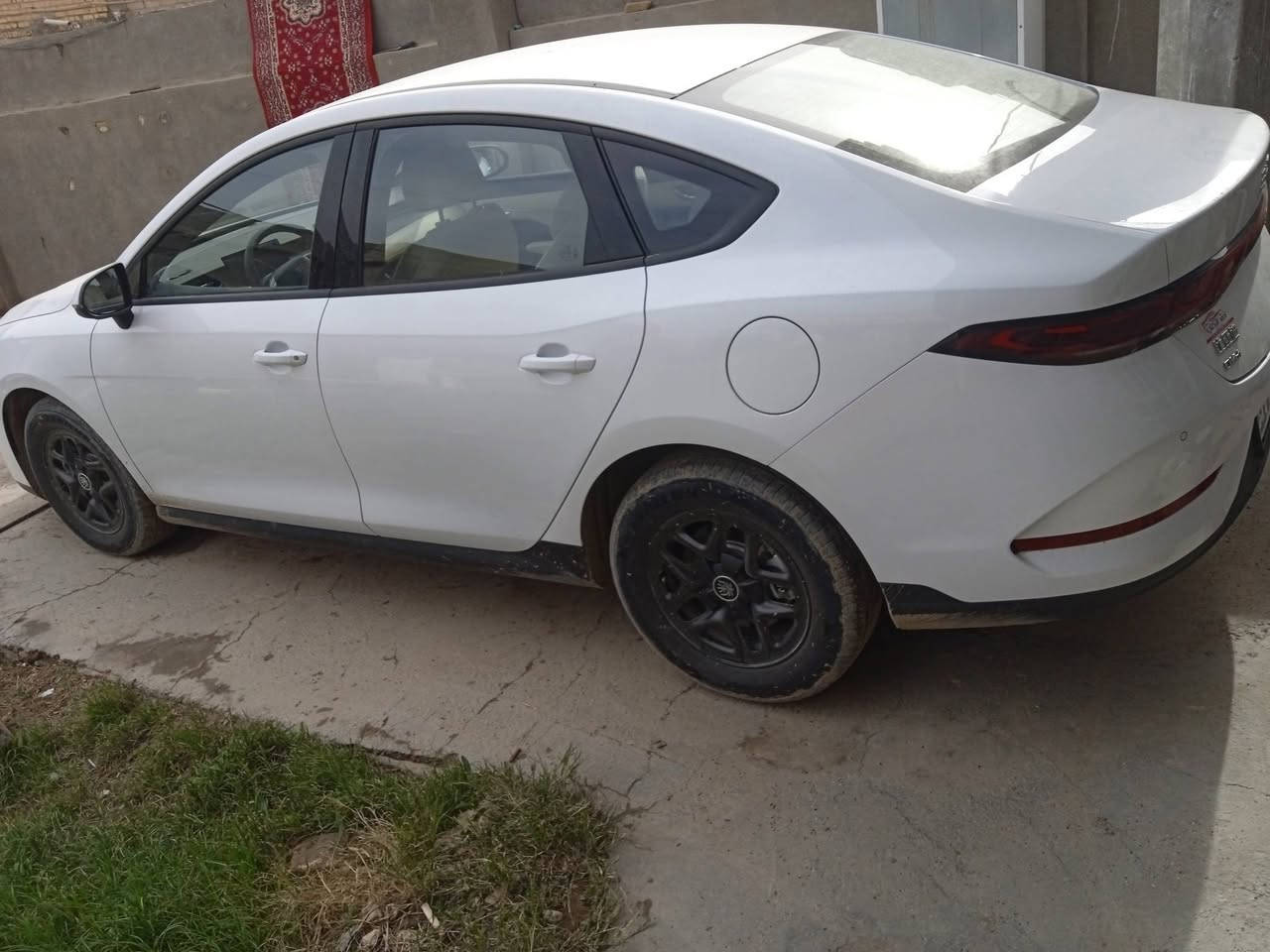 السلام عليكم
كن بلاص ماشيه ٢٠٠٠ 
مواصفات معروفه 
رقم بغداد تحويل مباشر 
كارت وبصمه +شاحن كلهن موجداة
السعر ١٨٥٠٠ 
مكانها بابل الحله مركز المدينه قرب مجسر نادر 
***********
