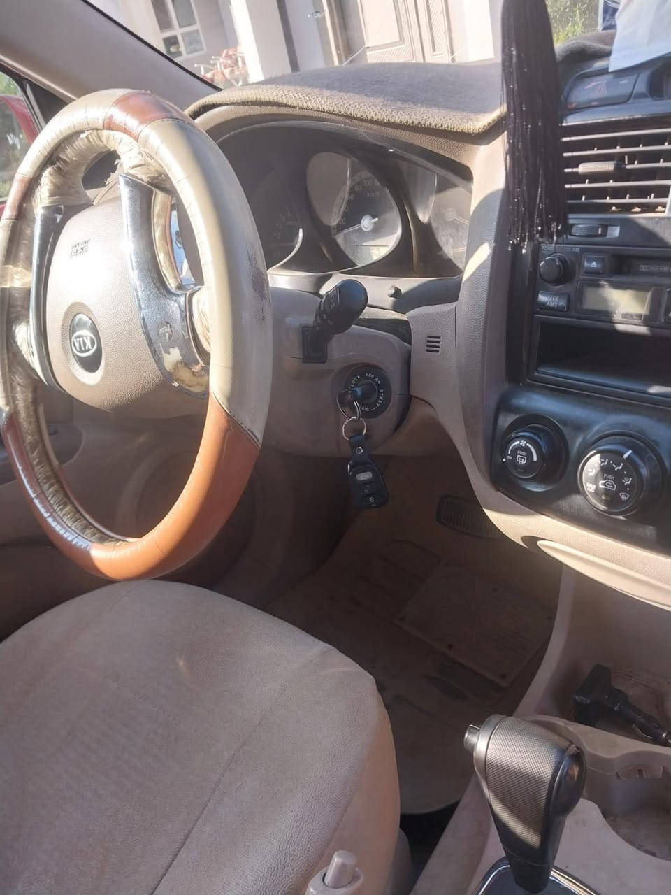 السلام عليكم سياره كيا سبورتج موديل 2008 وارد خليجي كلين مكفوله من الضربه والصبغ سنويه 2027 العنوان صلاح الدين بيجي السعر 130$
***********
