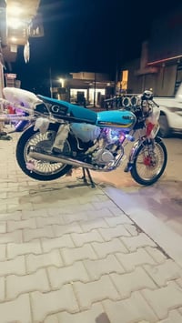 موديل 24  تايكر اربعه 4 كير  المحرك شرط ما مفتوح  كهرباياتها كلها شغال...