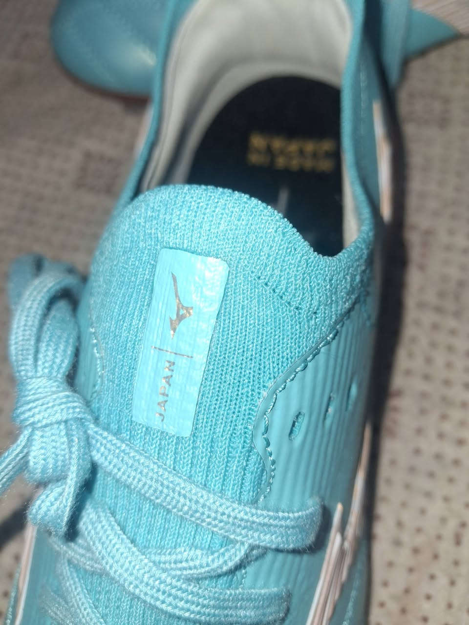 ستد ٤٢ ياباني اصلي
هذا الحذاء هو Mizuno Morelia Neo III Beta Japan، وهو حذاء كرة قدم احترافي يتميز بخفته وعلويته المصنوعة من جلد الكنغر.


**إذا كنت صاحب هذا الإعلان وتريد حذفه لأي سبب، رجاءا أرسل رسالة إلى الدعم الفني**