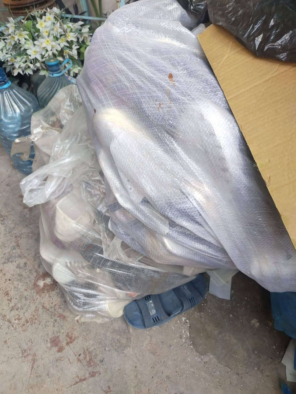 السلام عليكم اخوان عندي هاي كله جديد نوعيه زينه أكثر من ٧٠ زوج ابيعها شلع بسعر كلش مناسب تواصل وات ساب ***********
