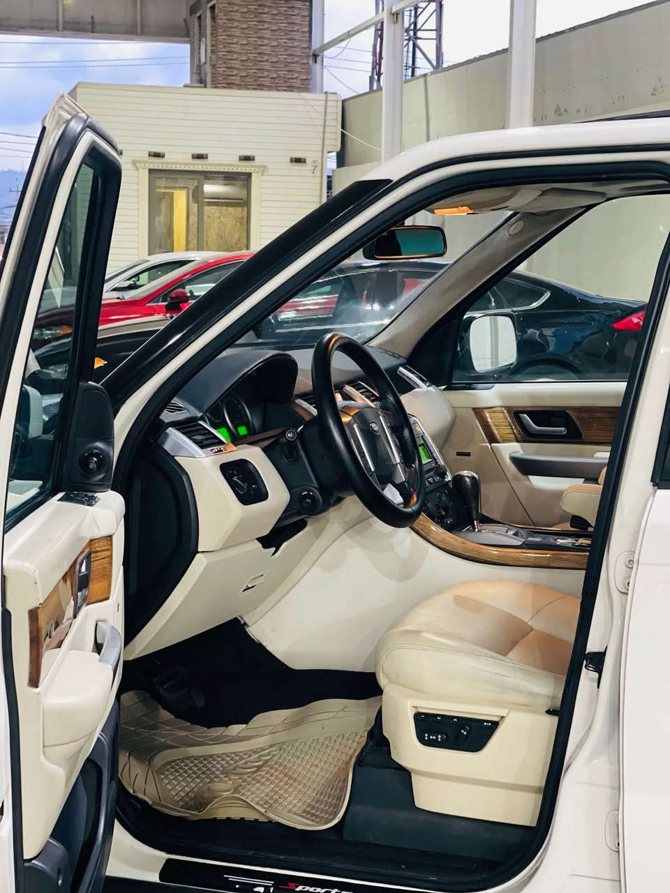 ﷽ 

RANGE  ROVER   SPORT   2009
سعري خوار بازار       ١١٨$ مةجاليكي كةم

سفري شةريكةي سةردارة  زةمانة

مةكةينةي    ٨ بستوني   بانزينة    سوپةر چارجة
بةشةرتي تةحويلو  غرامة
سةيارةكة بي بوياخة  يةك پةلة كارت بة بونيتةكةوةيتي
 
فول مواسةفاتة
سلايت 
سلاجة
ئاوينةي شةفتة
سوكاني كارةباية خةزنة
٦ سيدية
ناو زةردة
شاشةية
حاسةي پيشو دواية
كوشن جلد 
كوشن كارةباية
كوشن غزنة
لايتي عةدةسةو 
لايت زينونة
لايتي اسوريت لةگةل سوكان
بريكي دوگمةية
دةبلي بةرزو نزم اكات 
٥ مودي دةبل اكسلي هةية4x4
سوكان ڤوليوم تحديد سورعة
تةلةفونة
ناو فورميكاية
زور مواسةفاتي تر

سةياركة لةسليمانية  

سعري ١١٨ $  مةجاليكي كةم

📞0772 531 4474

==============================

﷽ 

RANGE  ROVER   SPORT   2009
سعر جوة سوك ١١٨ $ مجال بسيط

سيارة خليجية زيرو مال شركة سردار  زمان دولي

محرك ٨ سلندر  بانزين   سوپر جارج

سيارة بي اسمي  بشرط  تحويل غرامة

سيارة مكفول مابي حادس مابي صبغ  بي شبر  كارت بل بونيت

فول فول مواصفات
سلايت
سلاجة
مرأيت شفط
ستيرن كهرباي ميموري
سيدي جةنجةر
داخل اسفر
شاشة
حساسات امامي او خلفي
كشن جلد
كشنات كهرباي
كشن خزن
لايتات عدسة + زينون
لايتات متحرك معة ستيرن
سايد بريك بسمة
دبلات هوا عالي و ناسي
٥ مود مال فوريل 4x4
تحكمات ستيرن
تلفون
دواخل ساج
بعد هواية مواصفات

مكان سيارة سليمانية

سعر ١١٨ $ مجال بسيط

📞 0772 531 4474 السليمانية, العراق
