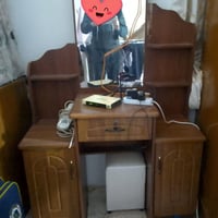 ميز تواليت • للبيع • بيه مجال