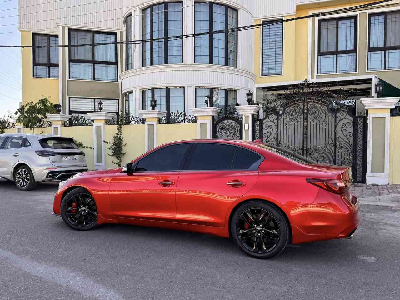 السلام عليكم
Q50Sانفنتي
 موديل 21
ريد سبورت 400حصان
ماشيه 56
رقم أربيل 
ب اسمي تحويل ثاني يوم 
جديده جداً ونضيفه ما متعوبه
السياره بيها جاملغ وبنيد سطحي شرط بدون دواخل لا لغد ولا شواصي ولا بدنه 
فول واحد ع واحد داخل كاربون فايبر بلادي
داخل ابيض بلادي 
تو ويل السياره فچوچ برمبو 
سستم سماعات بوس 
فول فول فول للاخير 1/1
للاستفسار : ***********
***********
مكان بغداد 
السعر : 227$
