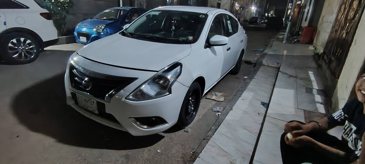 نيسان فيرسا ٢٠١٨ بيها بس دعاميه اماميه بدون ارباك محرك وكير جداد توني شادهن سعر ٩٨ وبيها مجال قليل رقم *********** سياره بل ناصريه حي اور

