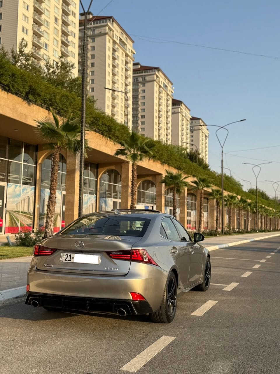 السلام عليكم،
للبيع (LEXUS IS300F موديل 2016)
فول مواصفات 
بيه ثلاثة قطعات امامي
*********** واتساب
138$
السيارة من السليمانية.
