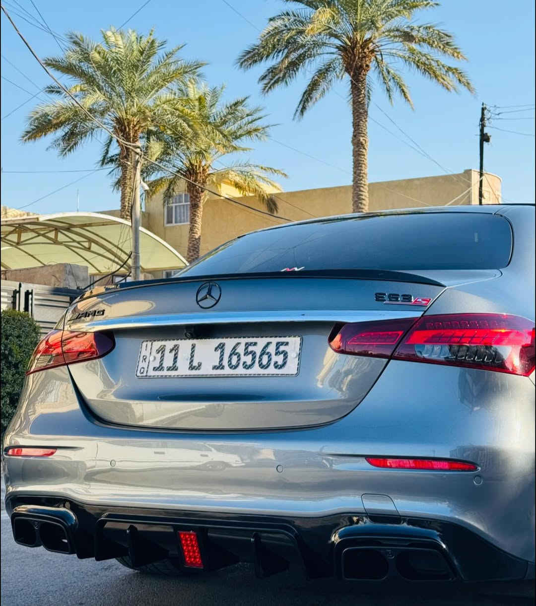 السلام عليكم 
للبيع 2022 E Class
بانوراما
بصمه 
بصمه ابواب 
داخل ابيض
بدي AMG
سستم صوت برومستر 
داخل 64 لون 
رادار امامي 
نقاط عمياء 
شاحن وايرليس 
تحذير تصادم 
كشن تدفئه 
شاشه متصله  
انظمه قياده 
ماشيه 42 الف 
بيها هوايه مواصفات معروفه بالمرسيدس 
كير محرك مكفولات بوضع الشركه
السياره وارد المانيا ضمان بدون حادث بدون صبغ 
للاتصال ***********
مكانها المنصور
