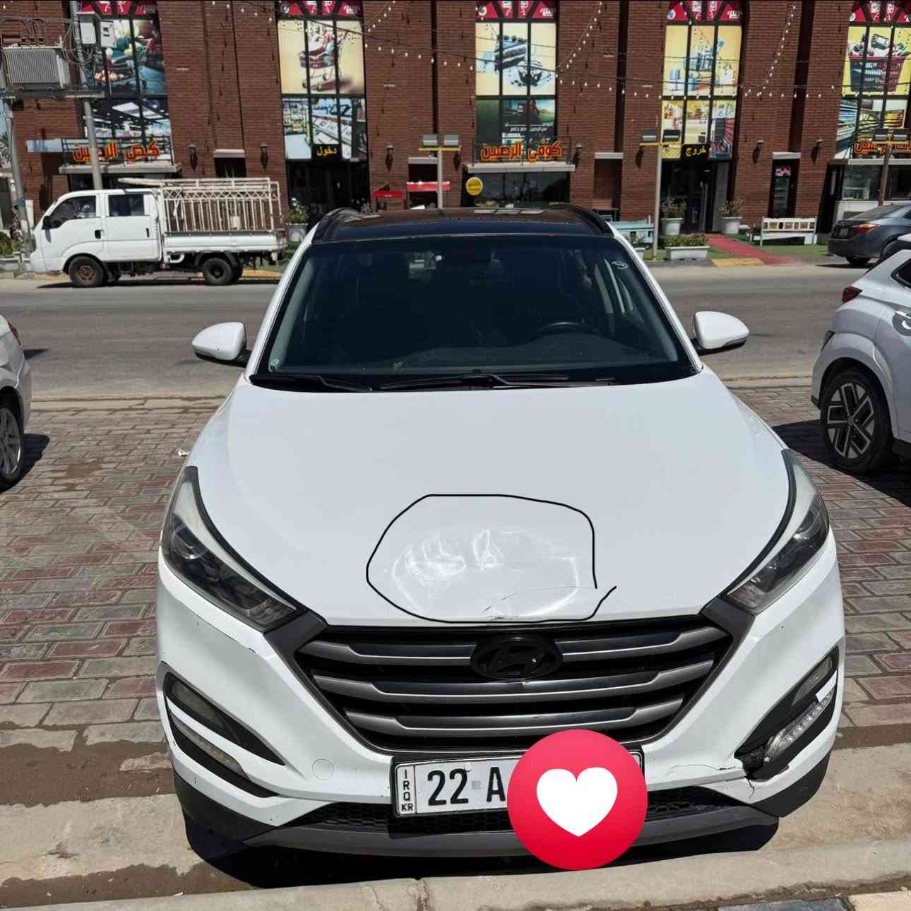 توسان فور ويل خليجي استيراد خاص
محرك 2400
كير 9 نمر 
مري شفط 
تبريد تحكم جهتين 
كشن كهرباء 
بانوراما  
السيارة ماشية 140 ألف كيلو 

وهواي بيها مواصفات بعد 
السيارة مال جناي نظيفة جداً 

بيها بارد 3 مكانات بسيطه موضحه بالصور ( مأشر عليهن )

للاستفسار ***********
