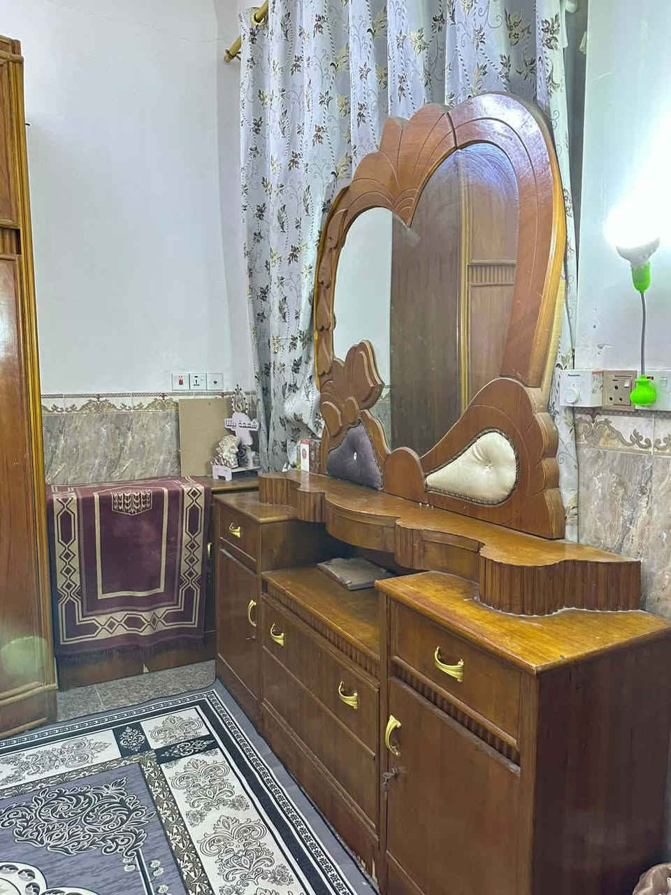 السلام عليكم
مكلفه بالنشر 
غراض للبيع 
الكنتور 360 وبي مجال 
والغرفة 1250 وبيهه مجال 
العنوان كربلاء حي الأطباء قرب محطة الكفيل
للتواصل الإتصال على رقم ‏الواتساب ‪***********‬‏
