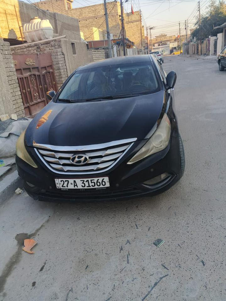 سوناتا 2013 وارد امريكي بيهه قطعتين صبغ فقط وموضحات بلسونر بائسمي رقم ذي قار السياره جاهزه محرك 4 سلندر 2400 السعر 83 عنوان السياره بغداد البياع للستفسار ***********
