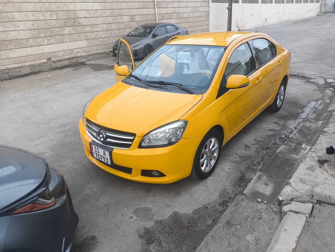 2015 كرتويل بسمي رقم بغداد مشروع وطني بيهه راس الجاملغ بس الباقي بلاد دفتر بانزين بيهه غير متواجد عل فيس ***********
