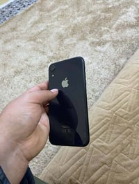 آيفون XR • ١٢٨ • بطاريه ٧٦%