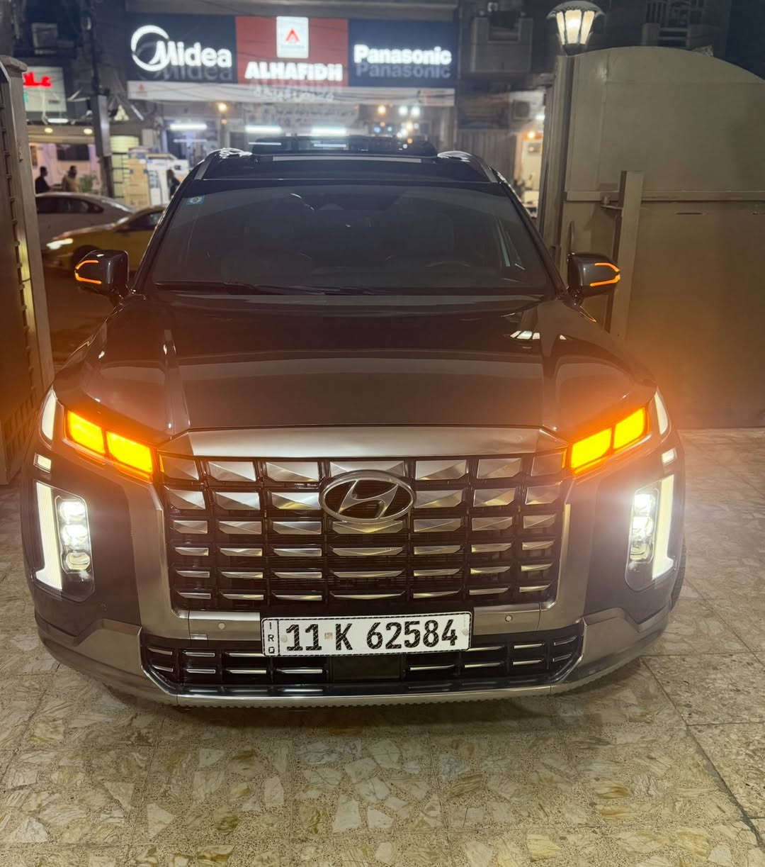 السلام عليكم للبيع هونداي بالسايد 2023 كلكرافي اعلى فئه بال بالسايد السياره وارد امريكي حادثهه جاملغ صفحه اليسره والبنيد جاملغ مصلح نفسه والبنيد مبدل فقط ماشيه 29 السياره جديده بمعنى الكلمه مواصفات معروفه فول مواصفات واحد على واحد السياره جديده لوك للشراي للستفسار الاتصال *********** مكاني بغداد الجديدة حي المعلمين للبيع او الامراوس حسب القناعه
