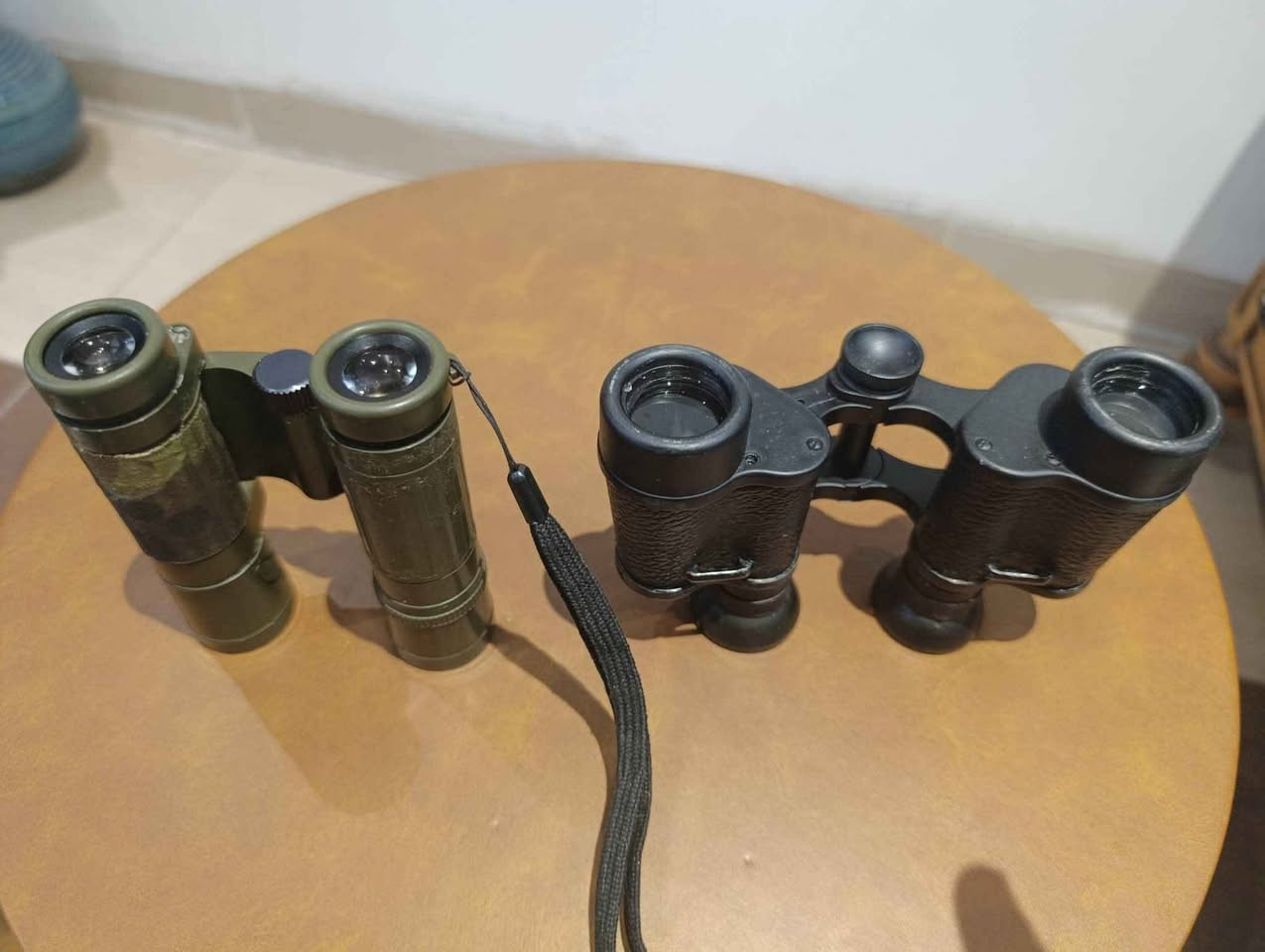 اثنين ناضور الماني، كارل زايس و ليكا الاثنين قوة و النقاوة شرط الفحص ، ملاحظة ليكا في خدش و كسر بسيط بدون ما يأثر على الرؤية. أربيل, العراق


**إذا كنت صاحب هذا الإعلان وتريد حذفه لأي سبب، رجاءا أرسل رسالة إلى الدعم الفني**