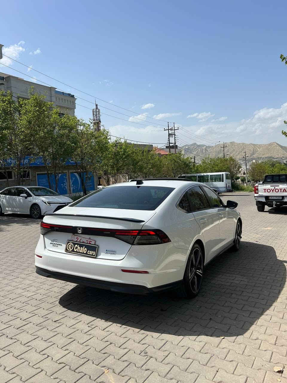 هوندا أكورد موديل ٢٠٢٣
مواصفات سپورت 
مكينه 2.0 هايبرد
سلايت بصمة
رادار
ماشي 22 الف فقد 
ضرر بنيد صبغ مع نص باب سايق 

📲***********
