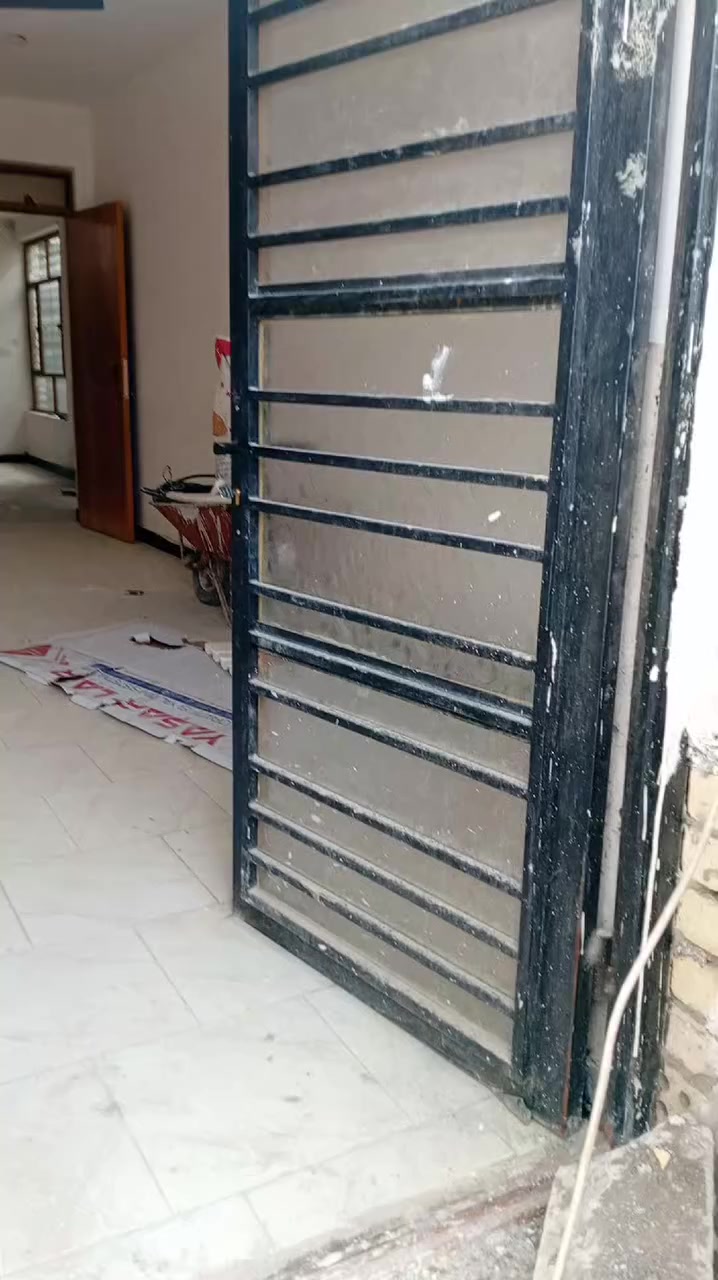 دار للايجار طابق علوي 400الف مساحة 100متر حي الجهاد منطقة الحمدانيه تلفون ‏‪***********‬‏
