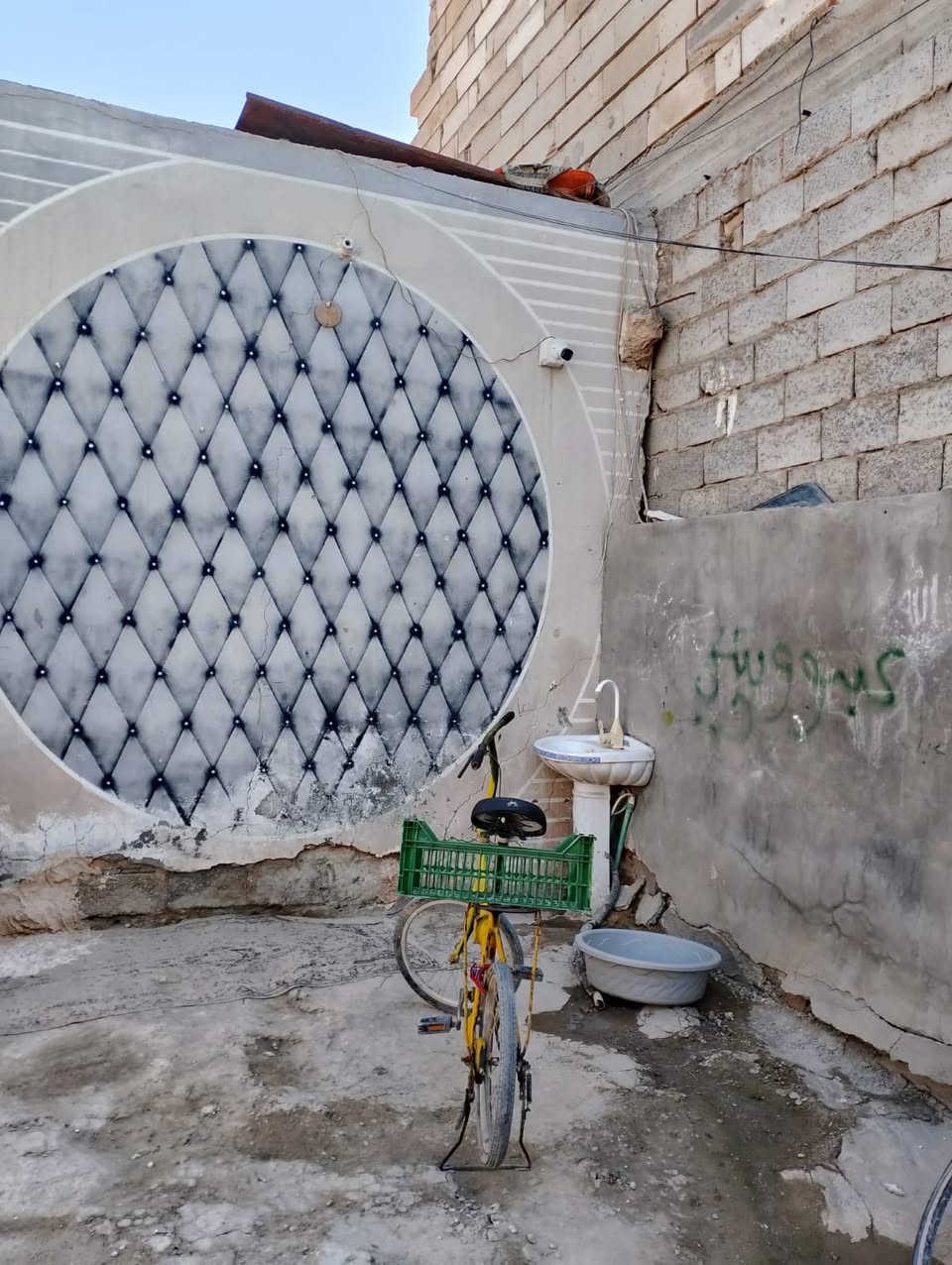 اللهم صلي على محمد وآل محمد 
دار 🏠 زراعي للبيع مساحه ١٦٠ متر 
مكانه شارع المطار الجديد فرع اسواق فدك 
سعره جداً مناسب ١٧ وبي مجال الاتصال ع الرقم *********** بي واتساب
