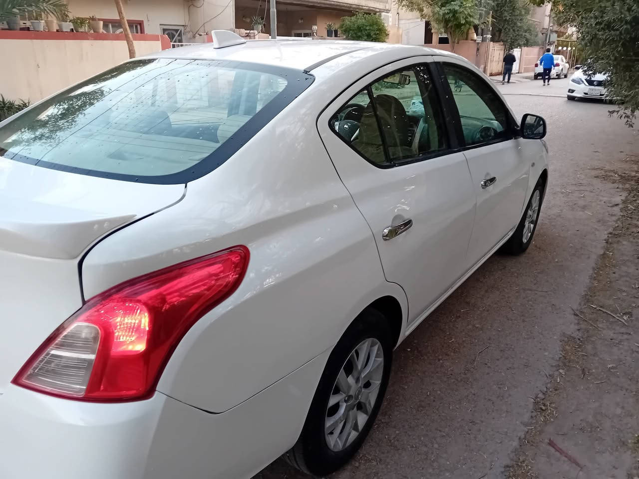 السلام عليكم من رخصه الادمين المحترمين للبيع سني هندي موديل ٢٠٢٤رقم اربيل الجديد بسمي ماشيه ٢٠٠٠٠ الف تريد  تحويل وكاله سياره بي ٦ قطع صبغ بدون دواخل سياره اربع جامات كهرباء 
تبريد قطعتين
تبريد ثلج 
تخم تاير ويل كب بلاد
سياره مابي نقص مال بيت عنواني ديالى خانقين 
مبايل ***********
سعر ٩٣ وبي مجال حك الجيه
