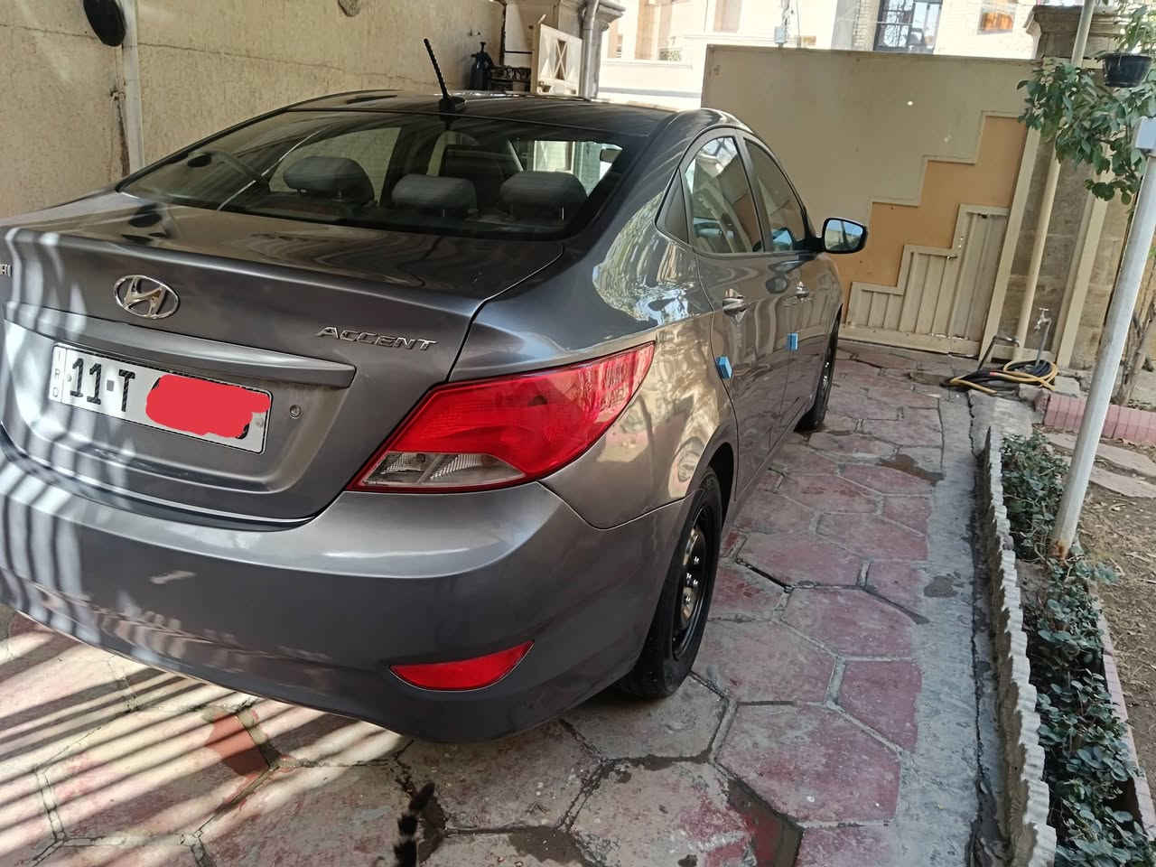 السلام عليكم
اكسنت أمريكي محرك 1600 بدون تبديل ولاه ايرباك ليبل واحد كير محرك صدر كله جديد بسمي هزة جديد مكاني بغداد البلديات ماشية 71 تقريبا  السعر 90 وبيه مجال بسيط *********** احمد موديل 2016 حادثه جاملغ خلفي صفحة السايق القبق جنطه بي صبغ  قطعتين فقط سيارة كلش نظيفه وممتعوبه
