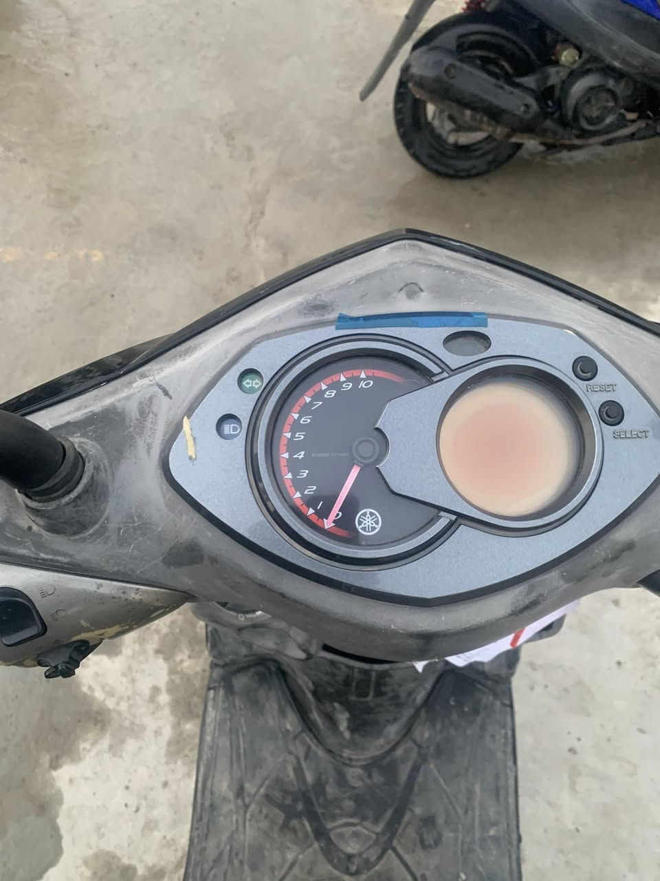 سلام عليكم سكنس فحل للبيع دراجه مجفته وكفرات تجاري كلشي بيهه شغال كهربائيات سلف هندر الدراجه كابريتر السعر 500 وبيها مجال مكاني الشعله ***********
