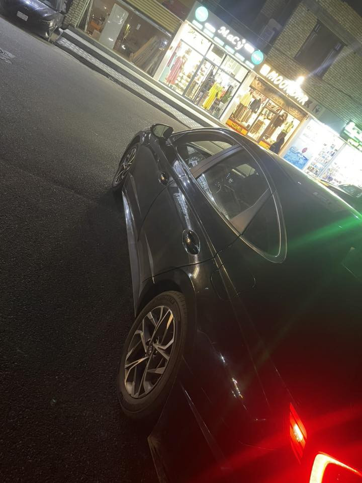 السلام عليكم سوناتا 2023السياره وارد أمريكي حادثه جاملغ يسره وبنيد مكينه كير صدر تبريد تدفئه كله كفاله لبيع قسط اونقد مكان السياره بغداد رقم التيلفون ***********
