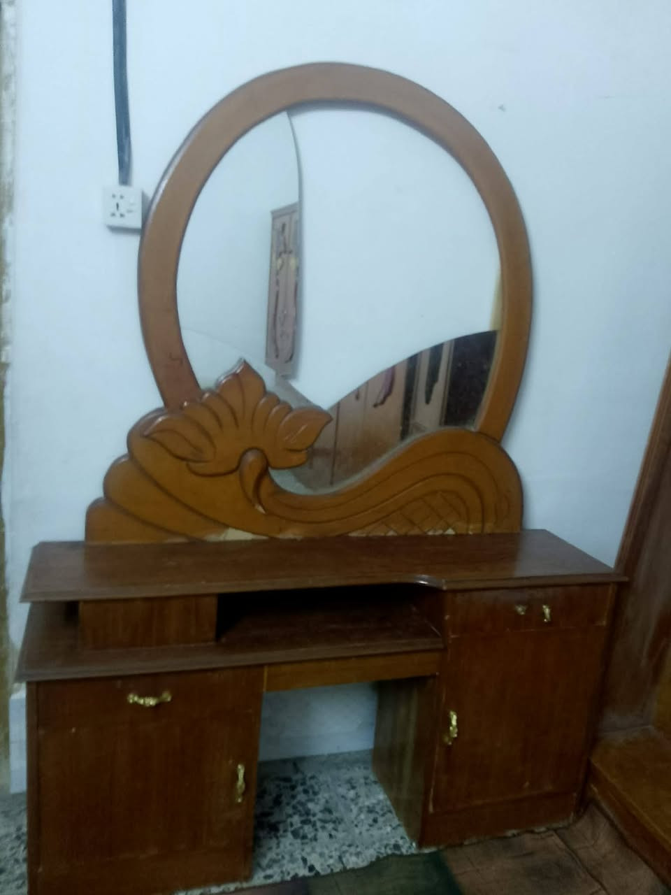 #بيع__مستعجل غرفه #تسكام للبيع  كامله #ملحقاته فقط #نقص تاج الجربايه 
#السعر 350وبيهه مجال قليل #حك. الجيه عنوان  نجف حي #ميسان


**إذا كنت صاحب هذا الإعلان وتريد حذفه لأي سبب، رجاءا أرسل رسالة إلى الدعم الفني**