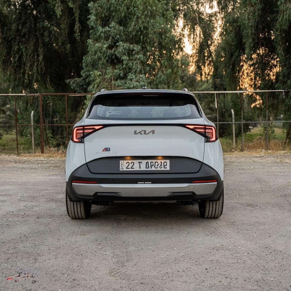 كيا سبورتج 2026 لون ابيض خليجي
وكالة نيم ضمان اكدال 5 سنوات
 ماشية 8 الاف كيلو فقط بحالة الوكالة 

فول موصفات قماره حديد 

رقم اربيل بأسمي تحويل مباشر 
المواصفات 
بصمة 
تشغيل عن بعد 
حساسات امامي خلفي
كامرا دوارة
صندوق كهربائي 
ويل 19
كشنات كهرباء 
كشنات تدفئة 
داخل بيجي
سايد بريك كهرباء 
مانع انزلاق
ABS
اوتو هولد
مودات قيادة3
شاشة الحجم الكبير متصله

مكان السيارة الكرخ
للاستفسار ***********
السعر 243 وبيه مجال
