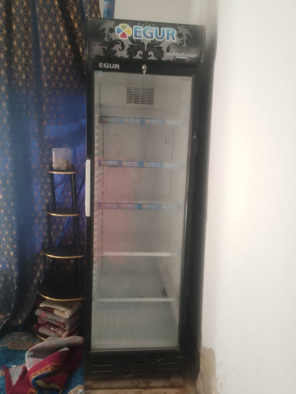 براد للبيع نضيف شغال الفحص السعر 400وبي مجال للاستفسار تصل على الرقم ***********
