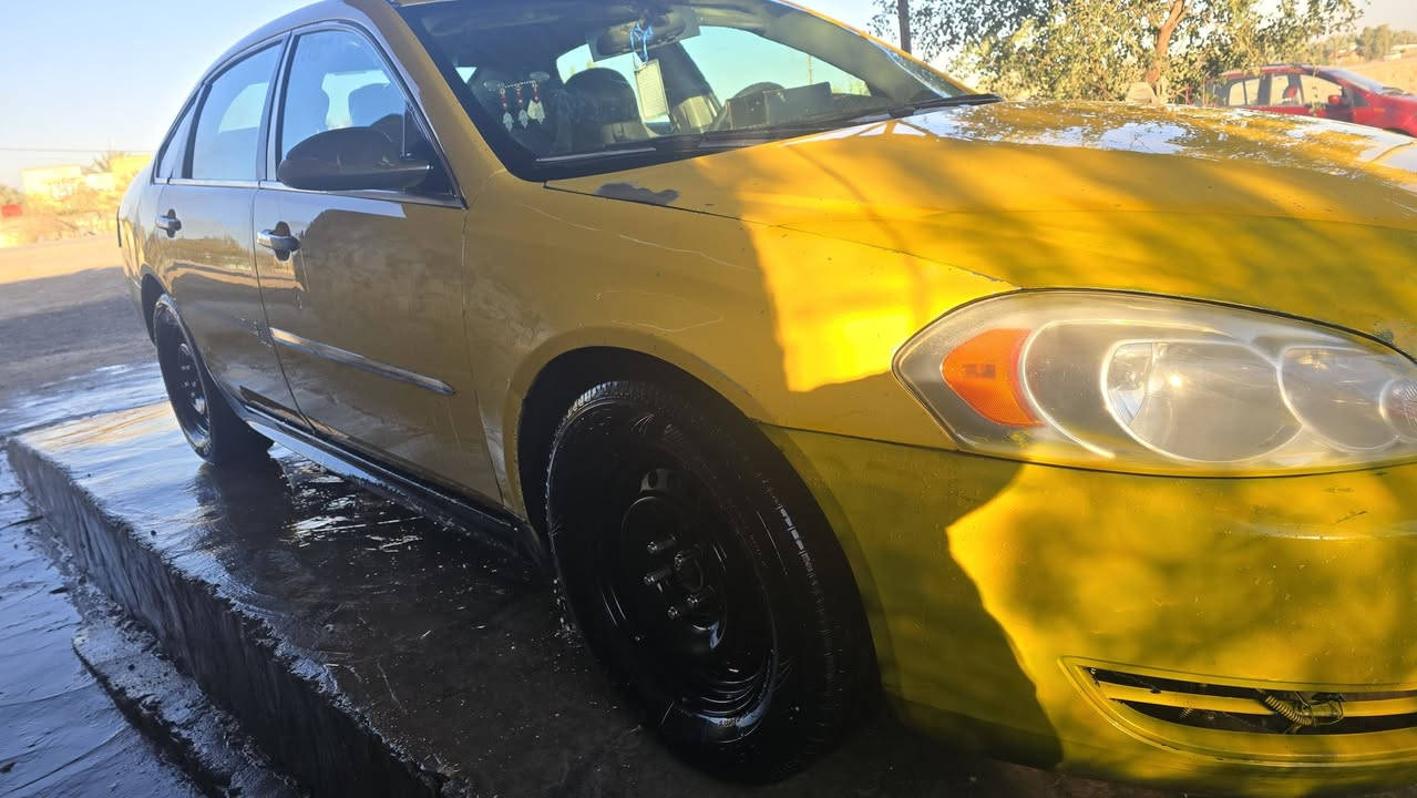 سلام عليكم سياره امبالا اللبيع سعر 50مراوس راوس العنوان الديوانيه رقم موبايل ***********
