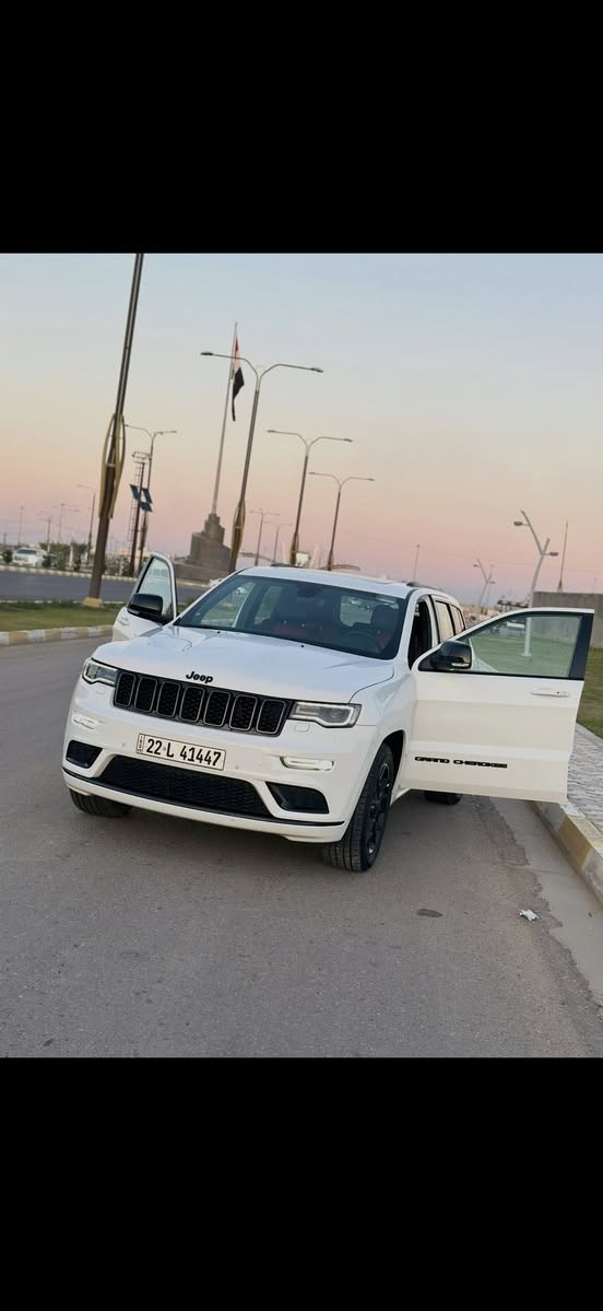 سلام عليكم جيب 2021. S فول مواصفات عدا الرادار الأمامي فقط مكفوله فقط كارتين بل باب السايق  مكاني الفلوجه رقم أربيل باسمي تحويل ثاني يوم محرك مبدل 14 
سعر 31.000 $

مراوس كورله 2025 هايبرد فقط
***********
