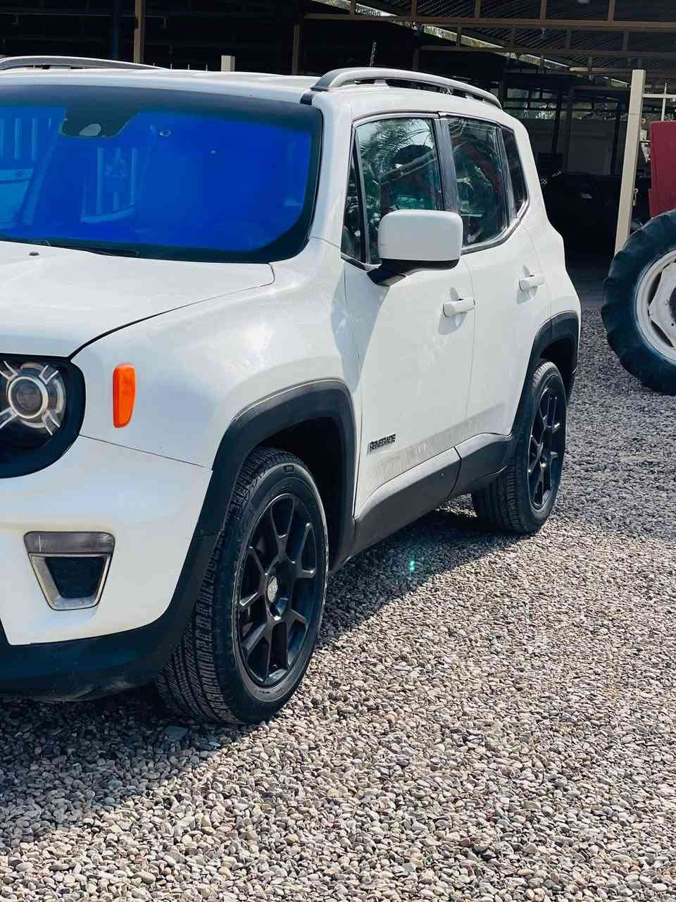 السلام عليكم
بيع او مراوس 
جيب رنگد 2020 
رقم ديالى دولي 
ماشية 44 الف مايل
مكينه 2400 مكفولة
بيها 4 قطع صبغ 
السعر 118 وبيها مجال 
العنوان بعقوبة
 للاستفسار ***********
