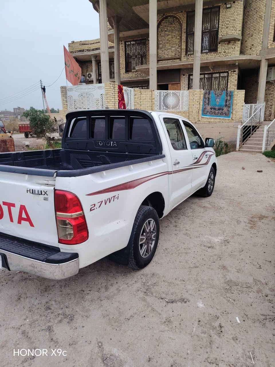 السلام عليكم
بيكم فلاونزه 2007
كير مكينه خير من الله
حدايد جديده
تخم تاير جديد
رقم بصره 
السنويه 2030 نهايتها
بسمي سياره مداور ثاني يوم
السعر 135 بيها مجال
العنوان العماره
***********
***********
