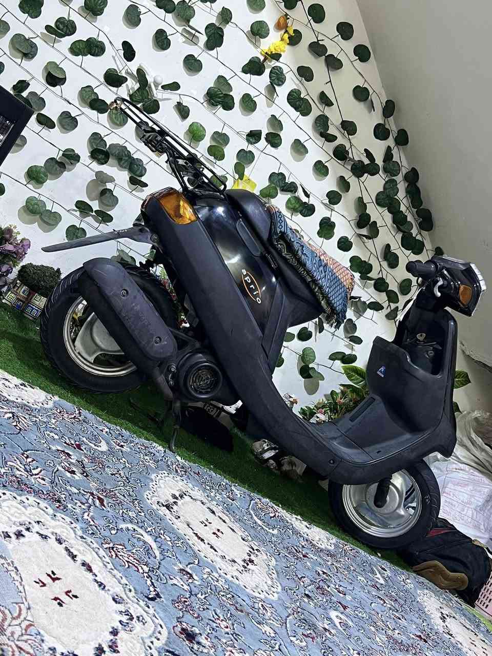 السلامو عليكم دراجه بطه للبيع موديل ٢٠٠٣حاويه صار شهرطالعه من الحاويه ***********
