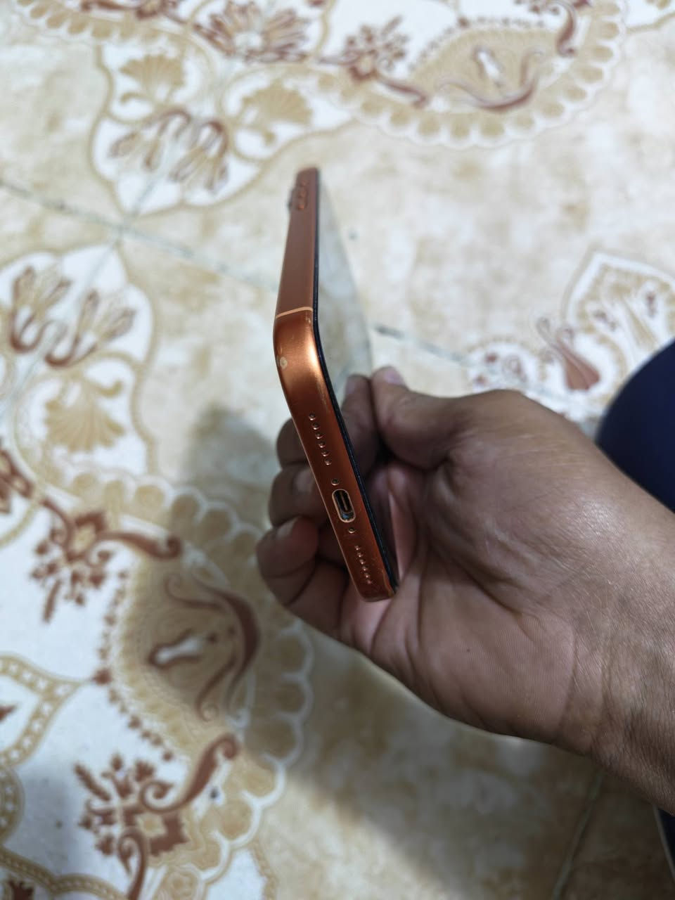 ايفون 17 برو ماكس ذ 512 512 اي سم بطاريه 100 مشحون 93 مره نضاقه موضحه بلصور بيه هاي الخطين بلشاشه بس ماماثرات ع ال شي السعر مليون 400 لا نسه 
ذاكره 512  للبيع او المراوس 
الماكن بغداد او ديالى ***********
