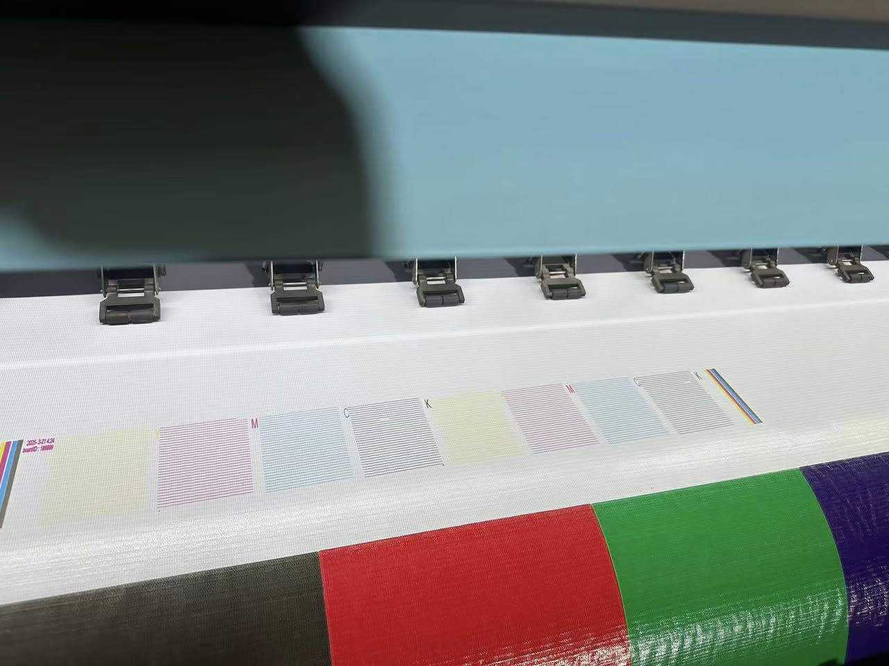 Selling a 3.2m blueprint solvent printer with 4 Konica 512i 30pl print heads - great price


**إذا كنت صاحب هذا الإعلان وتريد حذفه لأي سبب، رجاءا أرسل رسالة إلى الدعم الفني**