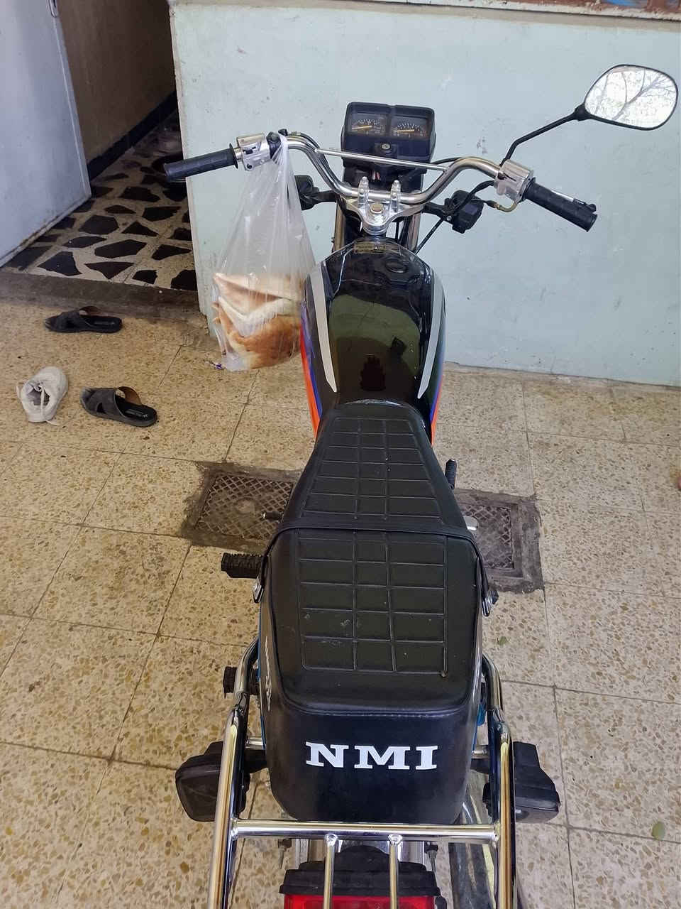 سلام عليكم دراجة نامة شلامجة الصلي بعدهة اب حالت الوكالة صارلهة شهر بل شارع مدفوعت الكمرك والرسوم اب وجهك علة الترقيم ولا تدفع فلس ولا عانة سعرهة 1450 وبيعة مجال هاذة رقمي ***********
