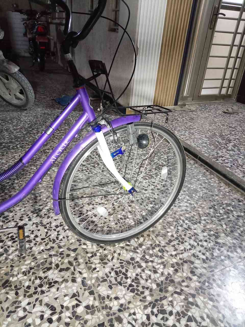 السلام عليكم باسكل للبيع الباسكل نضيف موديل 24 حجمه 26 الباسكل برغي ماعوزه نضيف شوفت عينك المكان كربلاء حي العامل السعر (95) وبي مجال قليل حك الجيه


**إذا كنت صاحب هذا الإعلان وتريد حذفه لأي سبب، رجاءا أرسل رسالة إلى الدعم الفني**