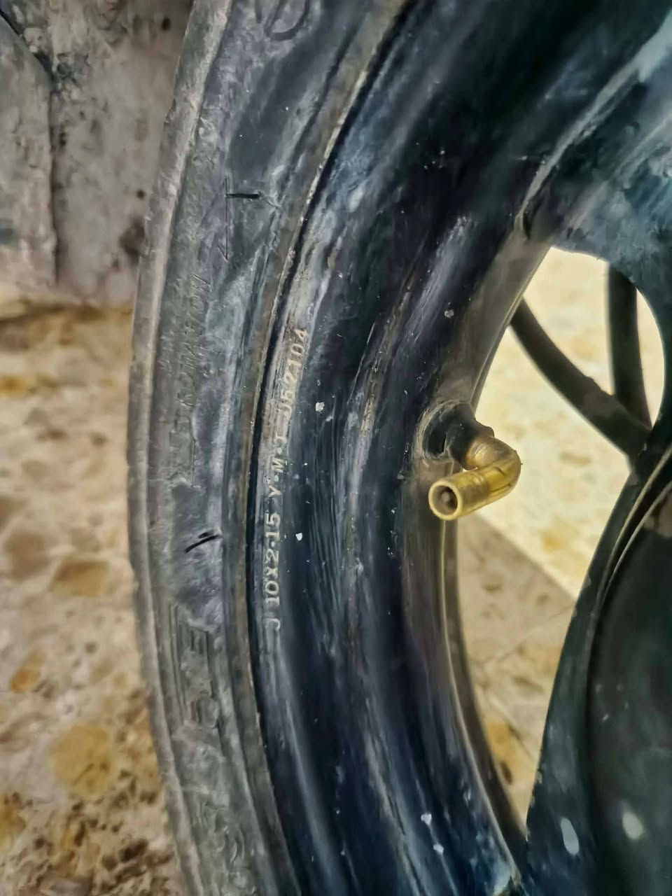 السلام عليكم دراجه ماكس منغولي للبيع اروح بيها للمدرسه وارجع اعتازيت للمعهد وأريد ابيعها الدراجه جانت بيها نواقص وسويتها قطره دهن جديده بنكه مال شوته جديده قفل صندوق جديد قبق بانزين جديد صونده من المكينه للشوته ب١٠ آلاف مال تفصيخ شديتها لايت عال ناصي كلجات رياضي أمامي وخلفي الدراجه نكره سلف بكل وقت الدراجه ما ادري بيها مفتوحه او لا من اشتريتها وديتها للفيتر كال ما مفتوحه الصالنصه مفطوره فقط تايرات قبل شهر ونص لو شهرين تقريبن بدلتهن ب٦٠ الف جلاتين السعر ٣٥٠ قفلها من الاخير أخيك ما عجبك المنشور لا تعلق العنوان بغداد الرشاد شارع القاعده رقم الهاتف ***********
