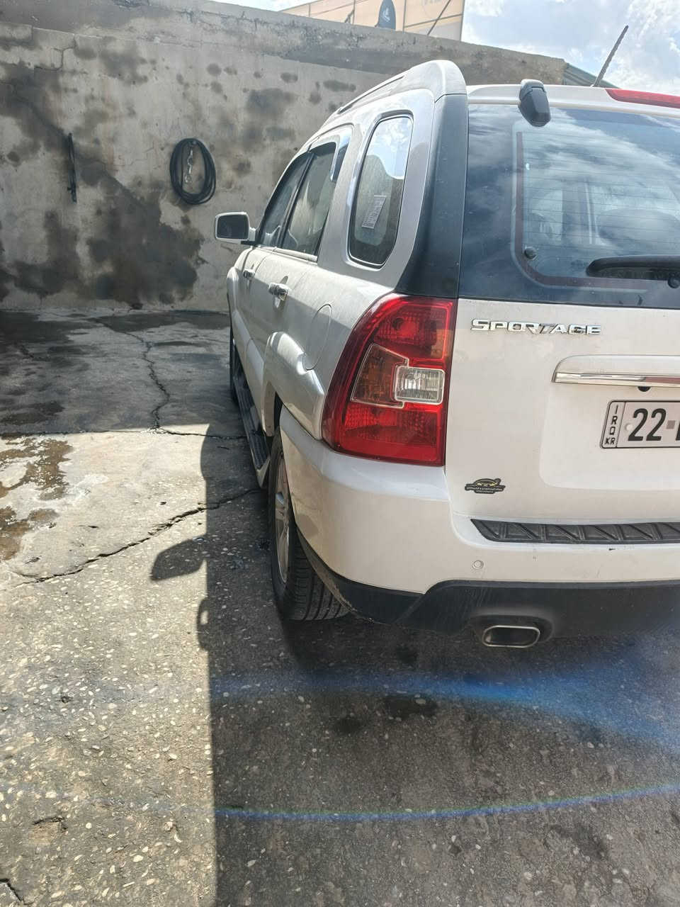 سبورتج 2010 داخل لونين فول سلايات حساسات كامرا طخم تاير جديد سيارة جديدة بيها ملاحظات بصيطه رقم اربيل السيارة بسمي سنويه جديدة هزة جديدة السعر 120،،، ***********/////***********
