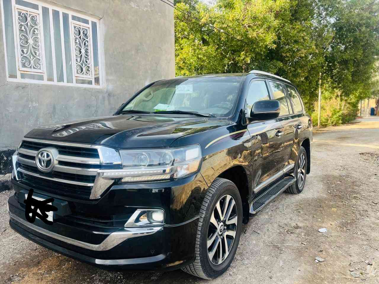 ملاحظه اني مكلف بلنشر السلام عليكم للبيع لاندكروز موديل 2019 بريم اصلي رقم بغداد بسمي مشروع وطني مكفول كفاله عامه من صبغ وتبديل وفتح
فول مواصفات 1/1
بصمه تشغيل
5بصمات ابواب 
فتحه سلايت
كشنات ثنين كهرباء ثلاث حركات
كشنات جلد اصلي
عداد لكزز
زراكات
اشارة لكزز
مري قلاب
مري شفط 
شاشه ايباد
جنطه شفط 
ديفيدي بل قمارة 
دبل ماوس
مثبت سرعه
سبعه راكب
ثلاث قطع تبريد
مطفايه حريق
محرك v6
8ايرباك
حساس امامي
حساس خلفي
اضويه تحت مقاعد
تحكمات ستيرن كامله
كامرة دوارة 
وباقي مواصفات بريم معروفه 
ماشيه75 الف حقيقي
السعر (500)
اللا ستفسار اتصل على الرقم ***********
مكان بابل حله ملاحظه اني مكلف بلنشر
