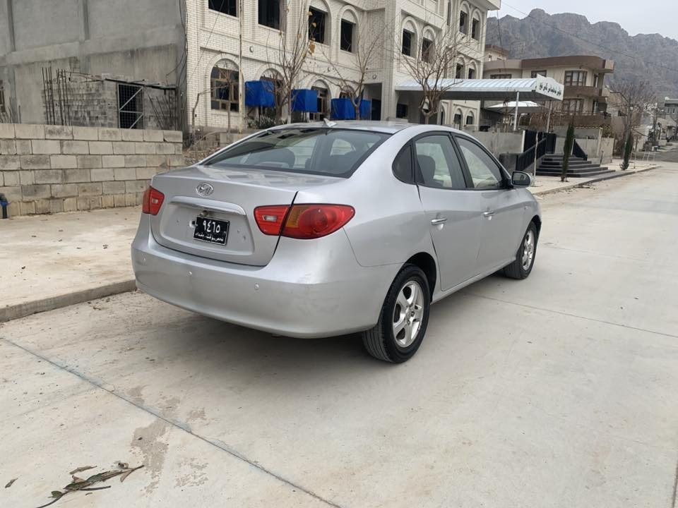 ‎هۆندا ئاڤانتی ڕەنگی سلڤەر 2008 نرخی خوار هەموو بازاڕ
‎مەکینە ١٦ ی دکشن بەرز‎‎سەقفی بەشەرت بێ بۆیاخ و 
‎
‎گیر و مەکینە بەشەرت
‎
‎جامی پێش و دوای هەلگیراوە
‎
‎تەقە و ڕەقەی بەشەرت مەسرەف کراوە  
42گەلا
***********
