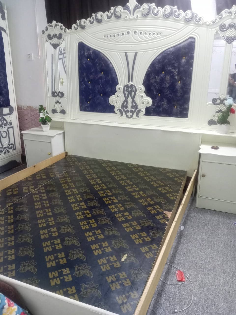 غرفه اخشاب عراقي تصميم تركي للبيع المكان الحمزه الشرقي ***********
متواجد خاص
