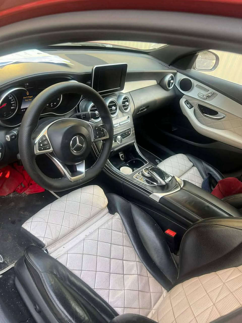 مارسيدس 2016 السعر182 بغداد مدينه الصدر رقم***********
