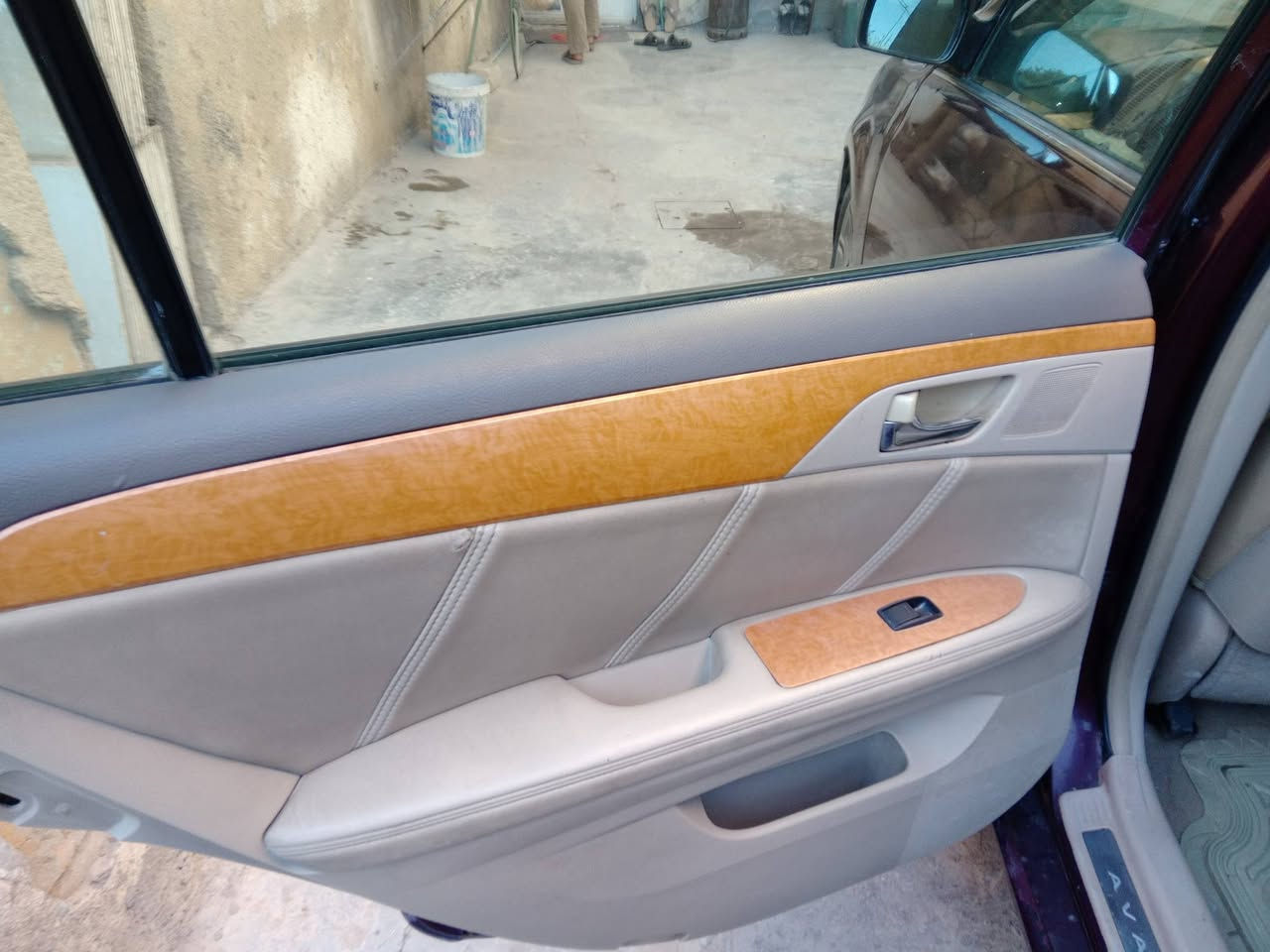 تويوتا افلون موديل ٢٠٠٧ وارد امريكي حادثها خلفي قبغ جنطه ومصلح نفسه ومصبوغه عام لان جارده وعندي صورها قبل الصبغ السياره فول ٦ بصمات ومكينه وكير مكفولات وسعرها ١٠٠ ورقه الاتصال عالرقم ***********
