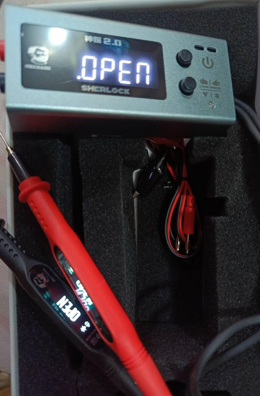 الجهاز هو Mechanic Sherlock V2.0، وهو جهاز قياس متعدد عالي الدقة يستخدم لفحص الجهد والمقاومة الداخلية
الجهاز هو Mechanic Sherlock V2.0، وهو جهاز قياس عالي الدقة مُصمم خصيصًا لإصلاح لوحات أم الهواتف الذكية.يتميز بشاشة عرض رقمية ويأتي مع مجسات اختبار دقيقة (أقلام قياس) لقياس الجهد والمقاومة الداخلية.يُستخدم لاكتشاف خطوط الأخطاء وفحص وصلات PN على اللوحات الإلكترونية بدقة عالية.

السعر 35

يوجد توصيل


**إذا كنت صاحب هذا الإعلان وتريد حذفه لأي سبب، رجاءا أرسل رسالة إلى الدعم الفني**