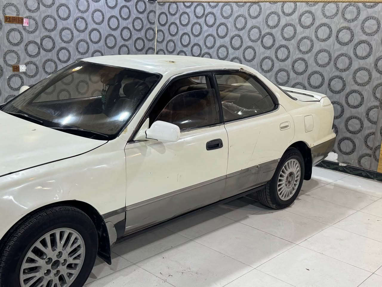 عدنه نواع السيارات لبيع بصرة الهارثه معرض الجوادين رقم تلفون 📞 *********** البصرة, العراق
